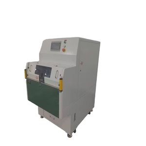 Machine à dénuder les câbles semi-automatique blindée HV pour le traitement des câbles coaxiaux, des câbles de véhicules électriques et des faisceaux de câblage de batteries EV pour les nouvelles énergies - Product Image 1