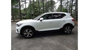 มือสองได้รับการรับรองจาก lhd/rhd สำหรับรถยนต์มือสองวอลโว XC40คอร์ธีมสดใส AWD 2025 - Product Image 3