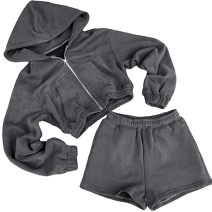 Derniers ensembles design pour femmes avec sweat à capuche et short Impression de logo personnalisé Couleur unie Service OEM - Product Image 1