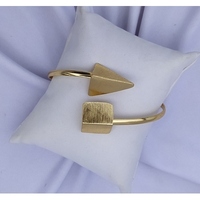 SOUMYA CREATIONS BPB-06 Bracelet manchette ajustable unisexe en laiton plaqué or, forme pyramide géométrique, tendance et minimaliste