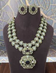 Ensemble de collier Moissanite Polki de qualité supérieure pour les femmes ensemble de collier traditionnel indien de luxe parfait pour les tenues de fête, les mariages - Product Image 3