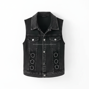 เสื้อกั๊กยีนส์สีดำสไตล์โกธิคสำหรับผู้หญิงแบบ OEM สั่งทำพิเศษ ไม่มีแขน แต่งห่วงโลหะ สตรีทแวร์ ทรงเข้ารูป สั้นแบบครอป - Product Image 4