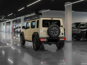 ZUZUKl JEMMY 4 2025, SUV Automático Turbo, Asientos de Cuero, Neumáticos R18, Portaequipajes de Aluminio, Interior Oscuro, Motor de Gasolina, Panorámico - Product Image 2