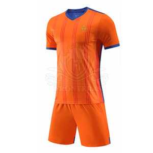 Uniforme de fútbol superventas, uniforme de fútbol de llegada caliente, uniforme de fútbol de poliéster 100% hecho en Pakistán - Product Image 1