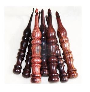 Lot de 7 crochets en bois 3.5mm à 10mm naturel tourné à la main ergonomique personnalisé avec tailles cadeau parfait - Product Image 2