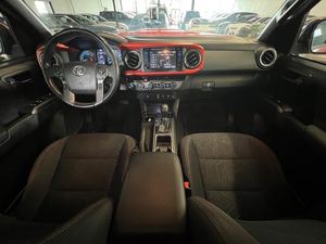 NEATLY Usado 2018 para Tacoma TRD Sport Double Cab 4WD Dirección izquierda - Product Image 2