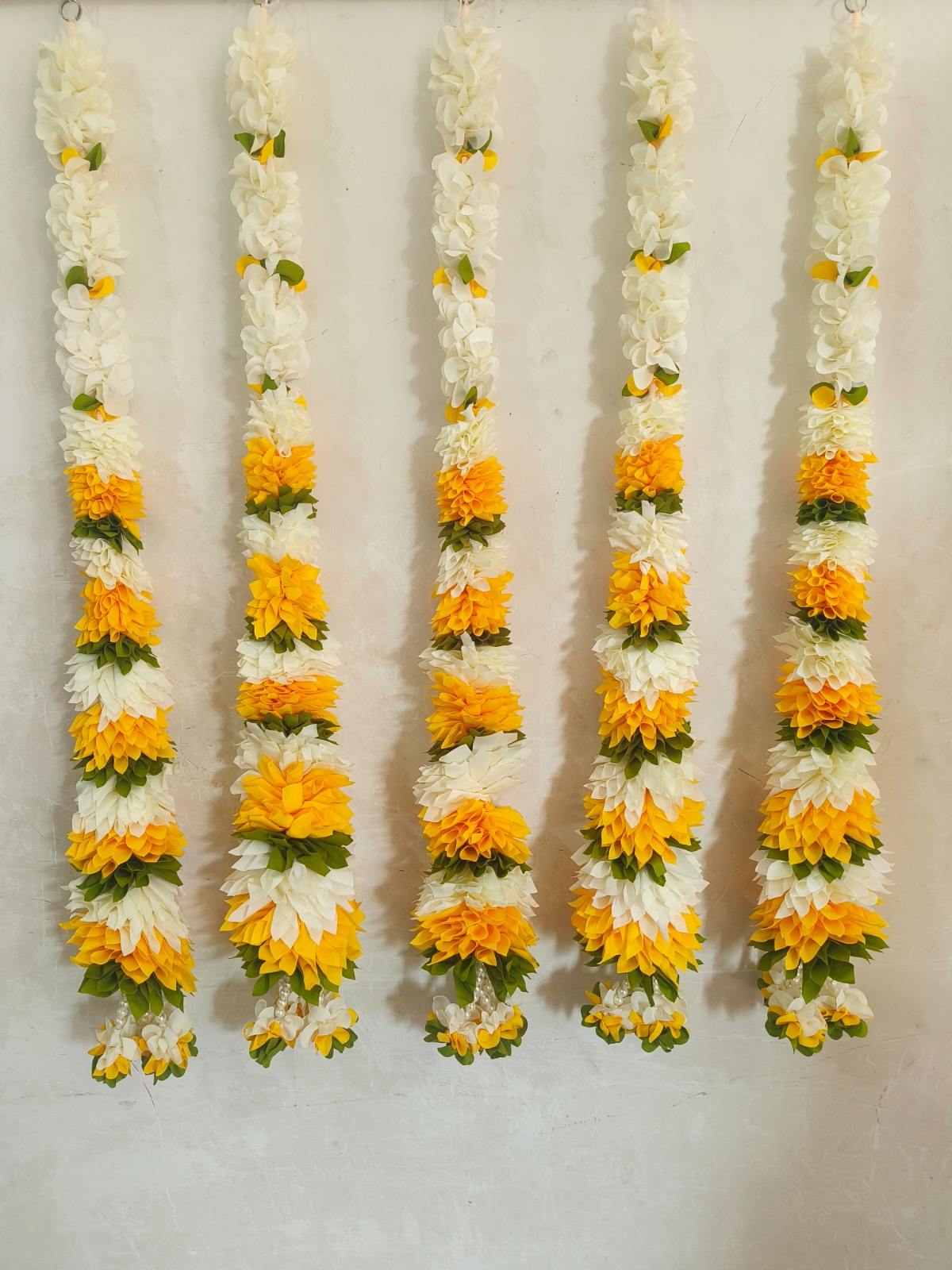 สีเหลือง