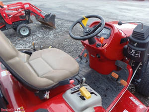 Tractor de rueda 4WD de calidad superior IH Agricultural Original para caja con componentes básicos-Engranaje y caja de cambios de motor a la venta - Product Image 4