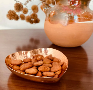 Plato Redondo en Forma de Corazón para Servir de Forma Segura, Vajilla de Mesa, Diseño Moderno, Alta Calidad, Cobre, Metal, Hecho a Mano para Bodas - Product Image 3