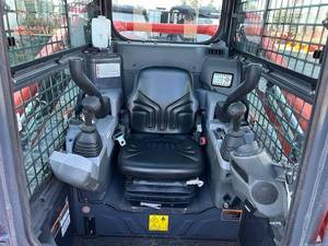 รถลื่นไถล SVL65-2 2021 Kubota: โรงไฟฟ้าขนาดกะทัดรัดสำหรับการเคลื่อนย้ายดินอย่างมีประสิทธิภาพ - Product Image 6