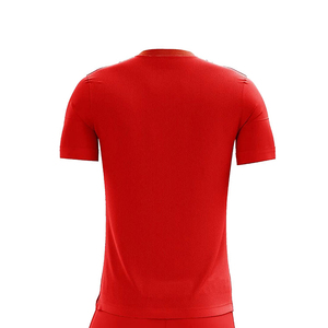 Uniforme de fútbol estilo profesional hecho con tela suave de secado rápido, adecuado para juegos intensos, actividades al aire libre y entrenamiento. - Product Image 5