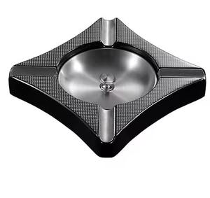 Nouveauté Cendrier en forme de pyramide en laiton/aluminium Qualité exclusive Cendrier à fumer Conteneur Porte-cendrier Triangle - Product Image 4