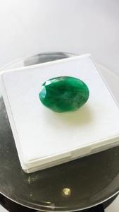 Naturel zambien vert émeraude 24.16cts ovale coupe AAA qualité IGI certifié lustre exceptionnel fabrication de bijoux meilleur raisonnable - Product Image 6