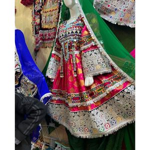 Nuevos últimos vestidos vintage afganos de color negro para mujeres en MOQ bajo con nuestra mejor calidad mejor para eventos de fiesta - Product Image 2