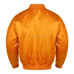 แจ็กเก็ตนักบินผ้าซาตินสีทองของผู้ชายเสื้อผ้าแนวสตรีทแบบลำลองมีซิปปิดและมีหลายกระเป๋าสำหรับสั่งซื้อจำนวนมากขายส่ง - Product Image 4