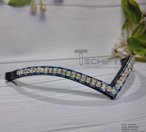 Casque en cuir fait main Mega Bling personnalisé de haute qualité pour chevaux avec strass en cristaux disponibles dans toutes les tailles - Product Image 6