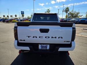 PRÊT À EXPÉDIER 2024 T0Y0TA TAC0MA SR5 Double Cab 4WD - Product Image 4