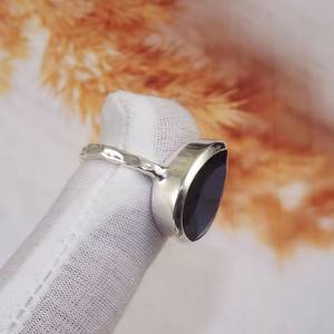 Bague Labradorite de feu bleu fabriquée à la main Unique en argent 925 avec pierre précieuse naturelle blanche cadeau de Thanksgiving de Noël réfléchi - Product Image 2