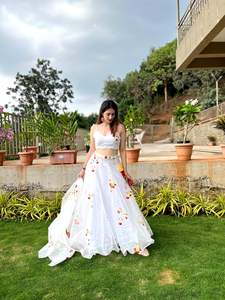 El último diseñador Pure Organza Silk Hand Work Impreso Lehenga Choli por Fab Zone - Product Image 5