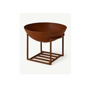 Acampar al aire libre de bronce o patio trasero Crossweave Cut Out Fire Pit con Spark Screen Log Poker y rejilla de madera de metal - Product Image 2