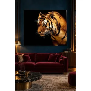 Portrait de tigre orange Fida sur fond noir, impression sur toile - Product Image 1