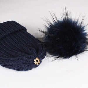 หมวกบีนนี่ถักผ้าแจ็คการ์ดสำหรับผู้หญิงใส่ในฤดูหนาวโลโก้ได้ตามต้องการอบอุ่นผ้าวูลผสม3D ปักลายดิจิทัลทันสมัยเหมาะสำหรับชายหาด - Product Image 1