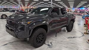 Toyota Tacoma TRD Sport Doble Cabina 4x4 Usada 2025 - Product Image 3