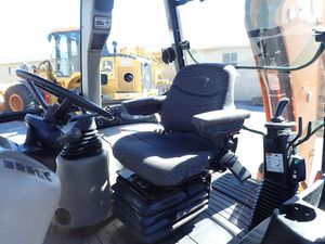 รถแบคโฮมือสอง Case 580SN ขับเคลื่อน 4 ล้อ สภาพดีเยี่ยม ขายดี รถตักดิน Case 580SN เครื่องจักรงานดิน มีสินค้าในสต็อก - Product Image 3