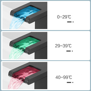 <span class=keywords><strong>Robinet</strong></span> <span class=keywords><strong>de</strong></span> lavabo cascade <span class=keywords><strong>noir</strong></span> mat à poignée unique, eau chaude et froide, avec LED, directement du fabricant - Product Image 3