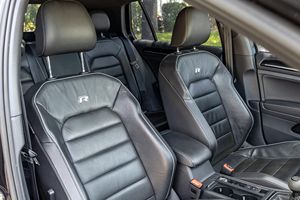 Volkswagen Golf R 2019 d'occasion en bon état, boîte manuelle 6 vitesses, transmission intégrale, moteur turbo 4 cylindres, modifications performance - Product Image 5