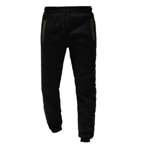 เสื้อครอปมีฮู้ดและกางเกงจ็อกเกอร์ชุดวอร์มพิมพ์ลายฤดูหนาว - Product Image 4