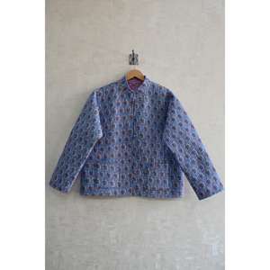 Chaqueta de Invierno de Algodón Tejido Acolchado Reversible Hecha a Mano con Estampado Floral Bohemio para Mujer, Manga Larga - Product Image 1