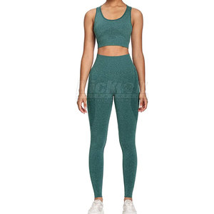 Conjunto de Yoga Moderno para Mujer con Logotipo Frontal y Patrón Sólido, Tela Ligera y Transpirable para un Ajuste Cómodo en Sesiones de Yoga y Estiramiento - Product Image 2