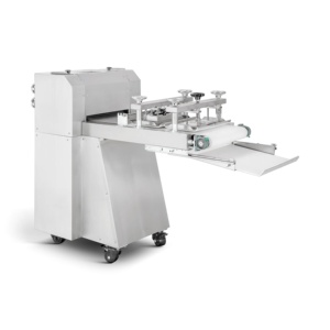 Meilleur choix machine à mouler la pâte à pain 1 convoyeur 4 rouleaux automatique 130Kg moteur 1/2 Hp Logo personnalisé Kien An Vietnam fournisseur - Product Image 3