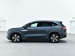 SUV 2025 de Alta Velocidad con Tracción en las Cuatro Ruedas, Nueva Energía, Opciones Eléctricas y Híbridas, Conducción Inteligente, SUV Grande Premium Inteligente - Product Image 5