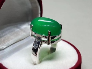 Bague classique en argent sterling 925 faite à la main en pierre précieuse d'onyx vert naturel serti de lunette ovale pour les fiançailles d'anniversaire de mariage - Product Image 5