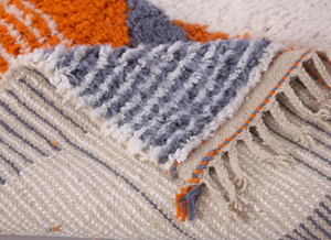 Tapis à poils longs géométrique moderne Tapis marocain à poils longs abstrait orange, marron et crème pour salon chambre d'enfant chambre à coucher - Product Image 5