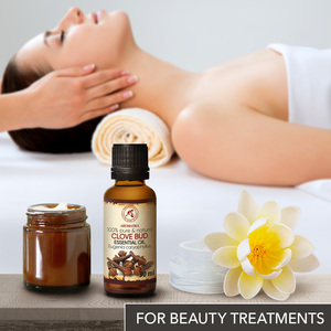 น้ำมันหอมระเหยดอกกานพลูบริสุทธิ์ 100% จากธรรมชาติ ยี่ห้อ Aromatika ขนาด 30 มล. กลิ่นเผ็ดร้อน กลิ่นดิน กลิ่นไม้ สำหรับการบำบัดด้วยกลิ่นหอม เหมาะสำหรับทุกสภาพผิว - Product Image 4