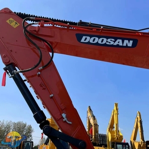 รถขุดตีนตะขาบ Doosan DX300 มือสอง อุปกรณ์หนัก ประหยัดพลังงาน ราคาถูก พร้อมมอเตอร์และชิ้นส่วนเกียร์หลัก - Product Image 1