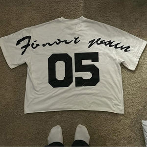 T-shirt graphique surdimensionné blanc fabriqué par Red Hat Cartoon Print Streetwear Casual en coton tendance - Product Image 2