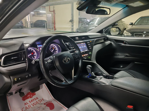 Toyota Camry 2020 d'occasion - Product Image 3