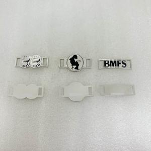 Hebilla de metal personalizada para cordones de zapatos, pin de barra con logo esmaltado y parte trasera magnética, etiqueta de nombre personalizada, accesorio promocional OEM - Product Image 4