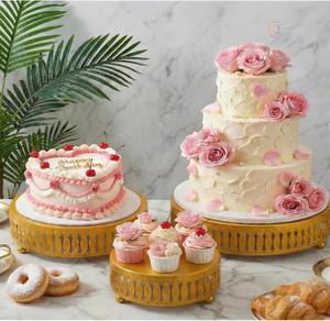 Moderno Soporte para Tartas de Metal de Diseño con Construcción Duradera, Perfecto para Tartas de Cumpleaños, Mostradores de Panadería y Mesas de Celebración - Product Image 6