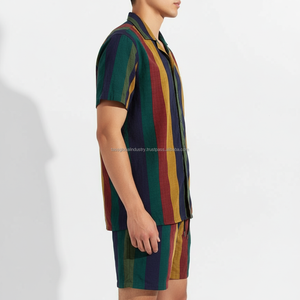 Ensemble de shorts rayés pour homme sur mesure OEM - Rayures verticales rétro multicolores, tenue décontractée d'été en 2 pièces - Product Image 4