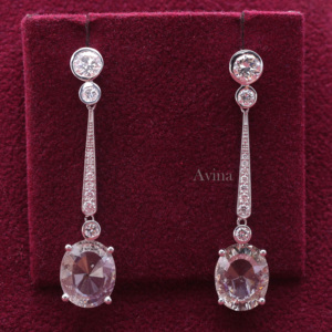 Boucles d'oreilles pendantes ovales en diamant cultivé en laboratoire certifié IGI en or blanc/jaune et rose 18 carats |   Boucles d'oreilles longues de luxe serties de diamants - Product Image 2