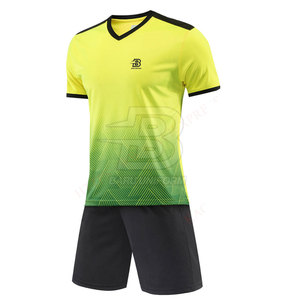 Uniforme de maillot de football pour hommes de haute qualité Maillot d'équipe d'entraînement personnalisé 2025 Polyester respirant léger - Product Image 2