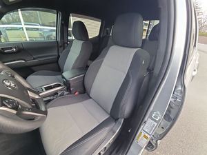 Camioneta T-ACOMA TRD Todoterreno 2022 Usada en Excelentes Condiciones, 6 Velocidades, 278 HP, Clasificación de Seguridad Completa - Product Image 4