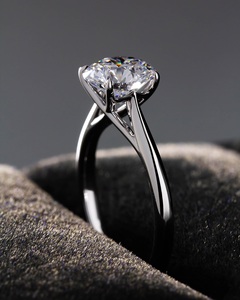 Anillo de compromiso de solitario de CZ blanco de corte redondo de 10mm banda de boda de plata clásica - Product Image 2