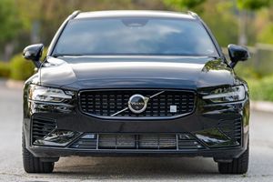 VOLVO V60 RECHARGE T8 POLESTAR ENGINEERED 2023 d'occasion, conduite à gauche/droite - Product Image 2