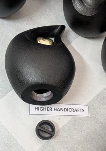 โกศบรรจุอัฐิรูปหยดน้ำสีดำ ลายสลัก รูปหัวใจ ดีไซน์หยดน้ำ ขนาดสั่งทำ โกศศพ ขายส่ง - Product Image 5